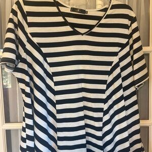 Black and White Striped Short Sleeve Top 2x